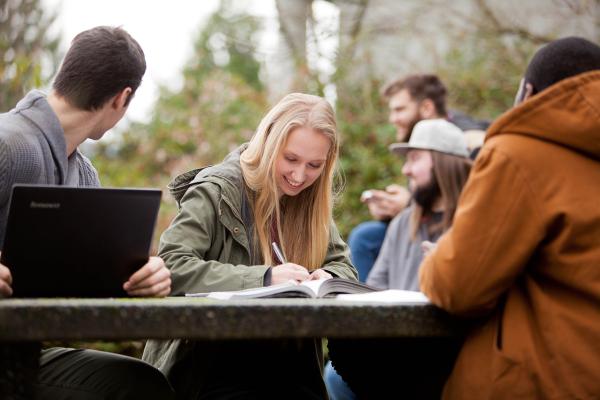 VIU’s BBA Degree students studying outside