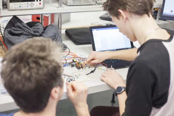 Computing Science Degree (BSc) Students in the lab