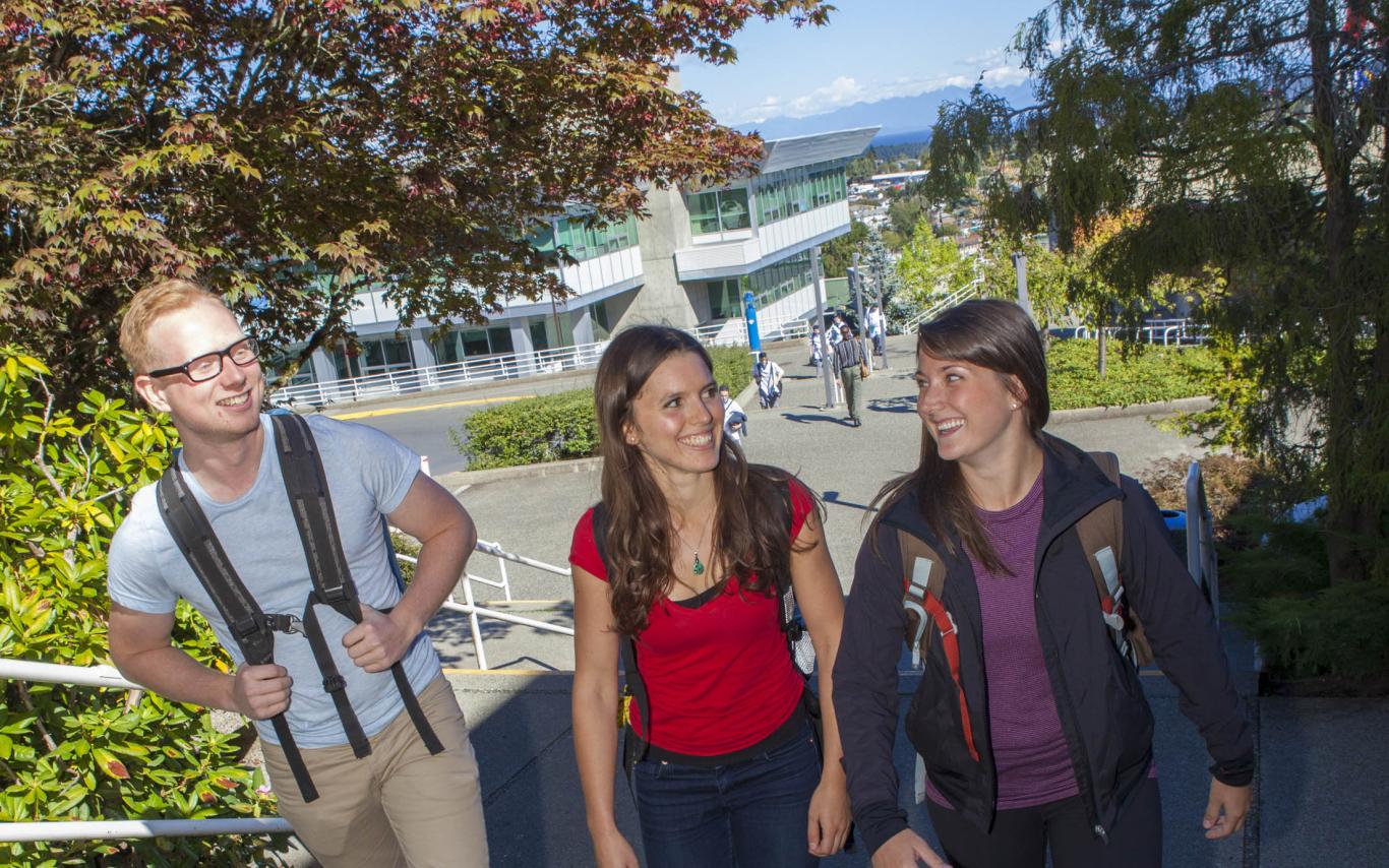 A group of the Activity Assistant Certificate Students on campus